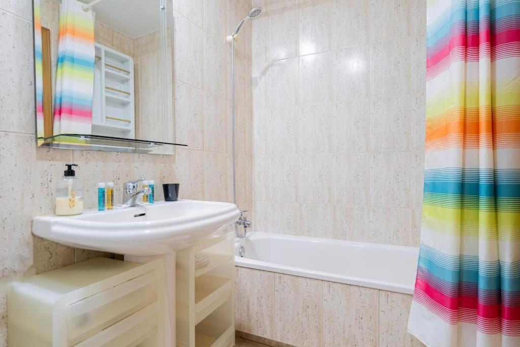 Cozy Family Apartment Tetuan/Estrecho B.M7 Madrid Extérieur photo